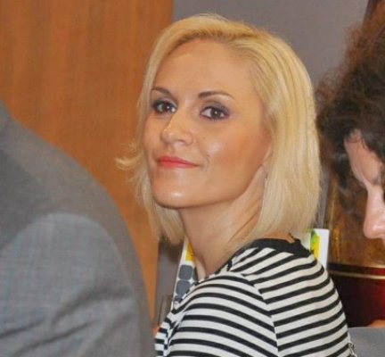 Ponta: Vom face plângere penală împotriva lui Băsescu. A lansat un atac mafiot la adresa lui Firea